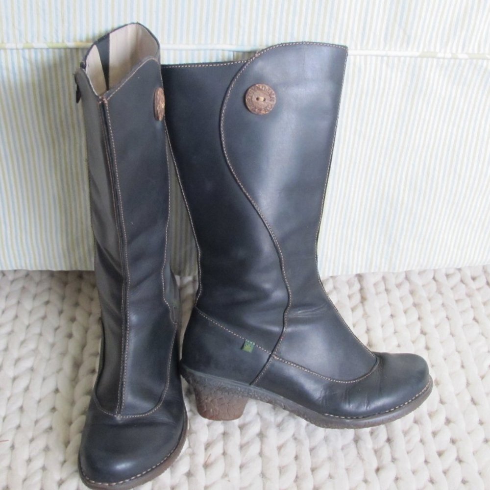 Rare El Naturalista Dark Brown Leather Boots w Low Heel Size 9/40